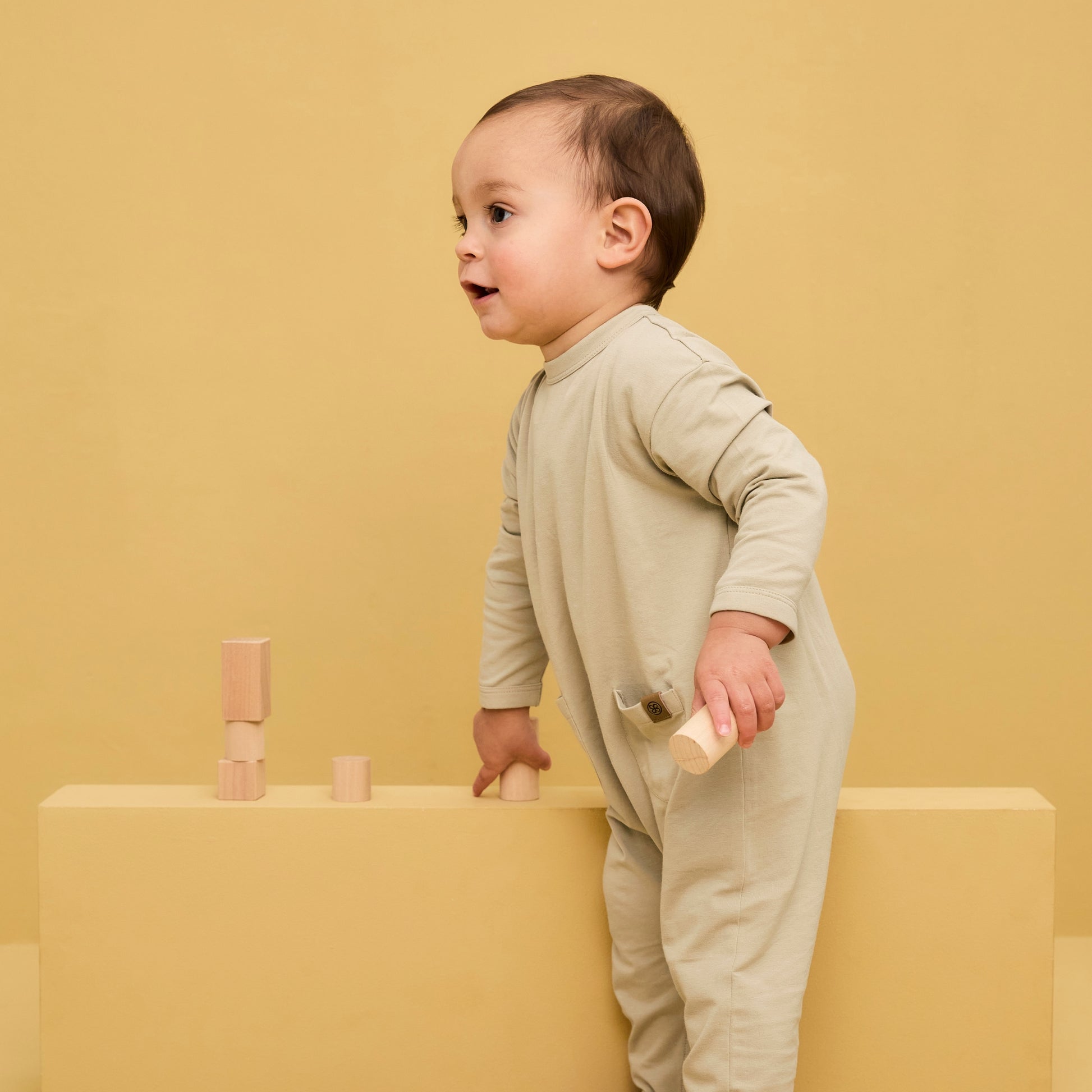 Onesie van Cloby - Sandy Beach