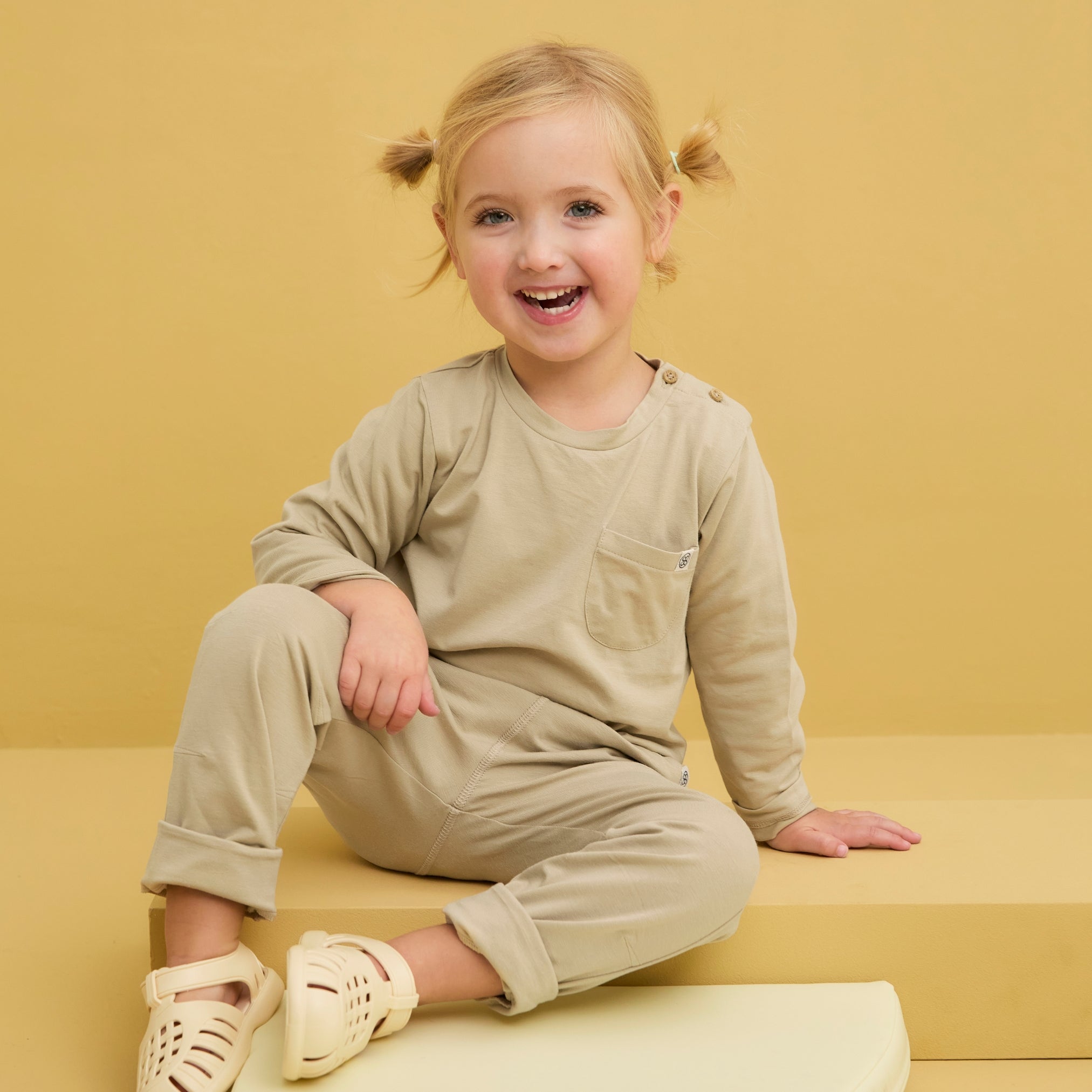 Comfy outfit voor kids - Sandy Beach gekleurd