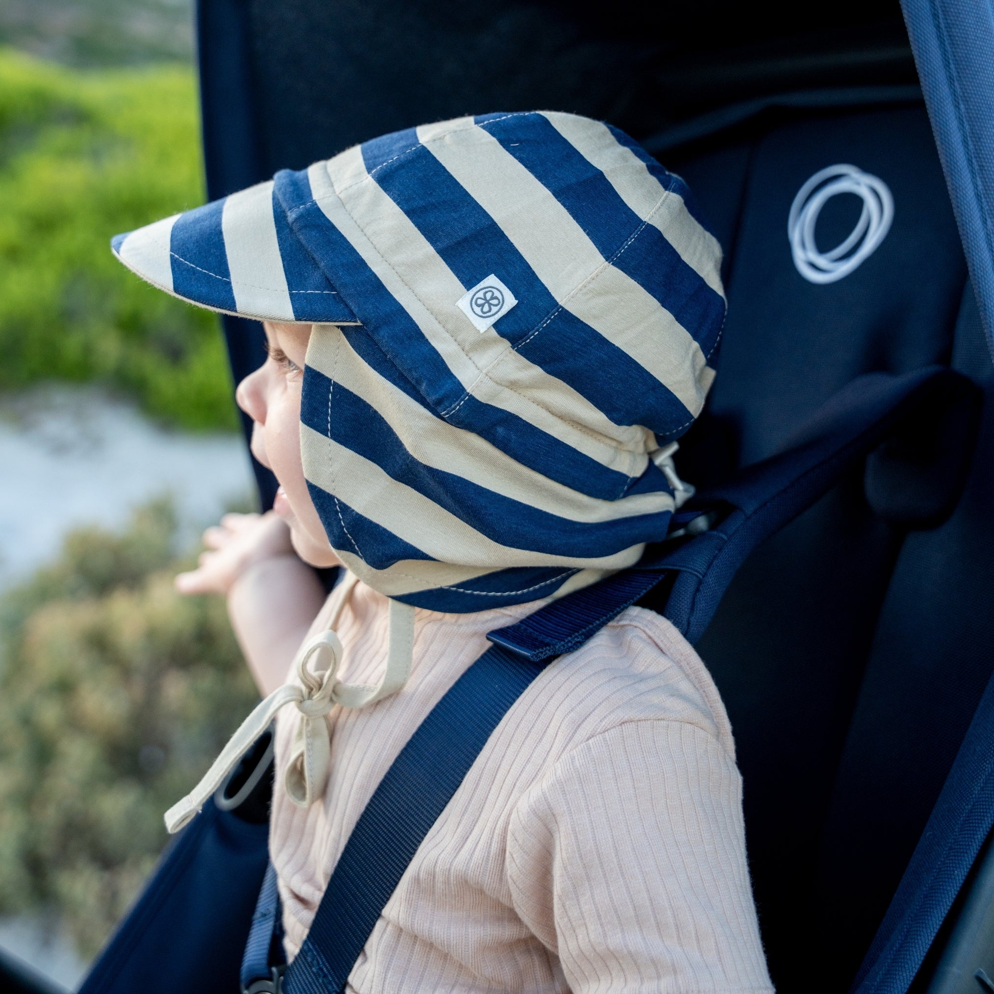 Sonnenhut in Navy Stripe – UPF 50+