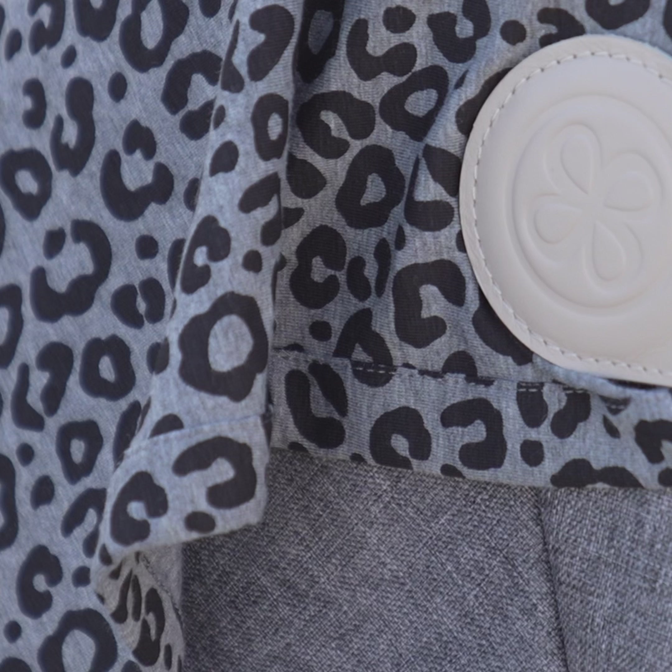 Video laden: Magnetclips – Beige (Leder)